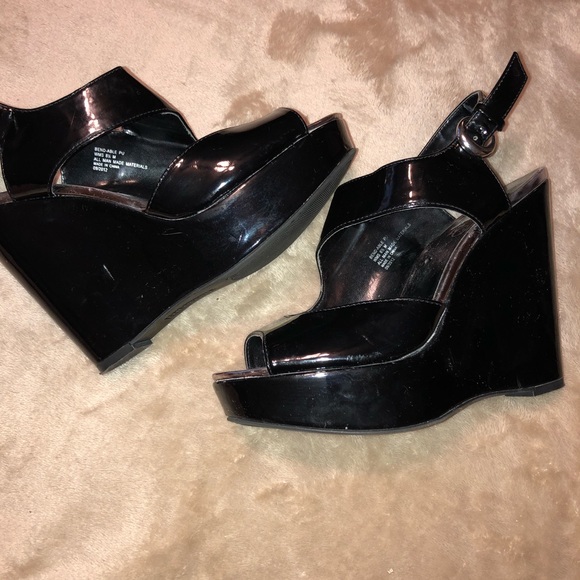 Unlisted Shoes - Black patent leather platform wedges size 8.5